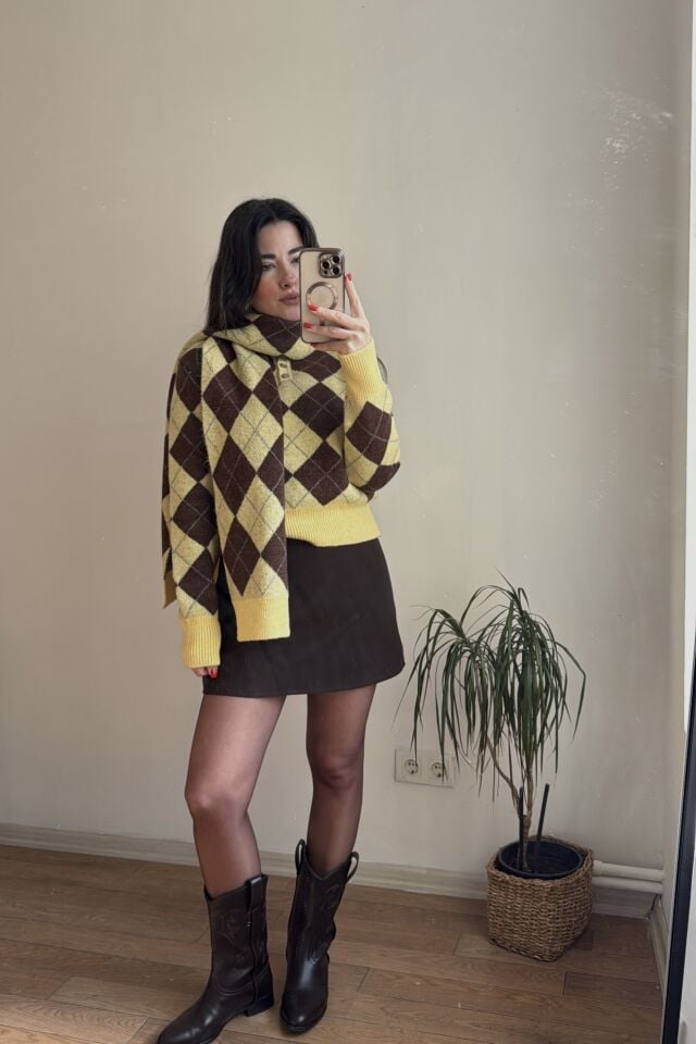 Atkı detaylı baklava desenli kazak